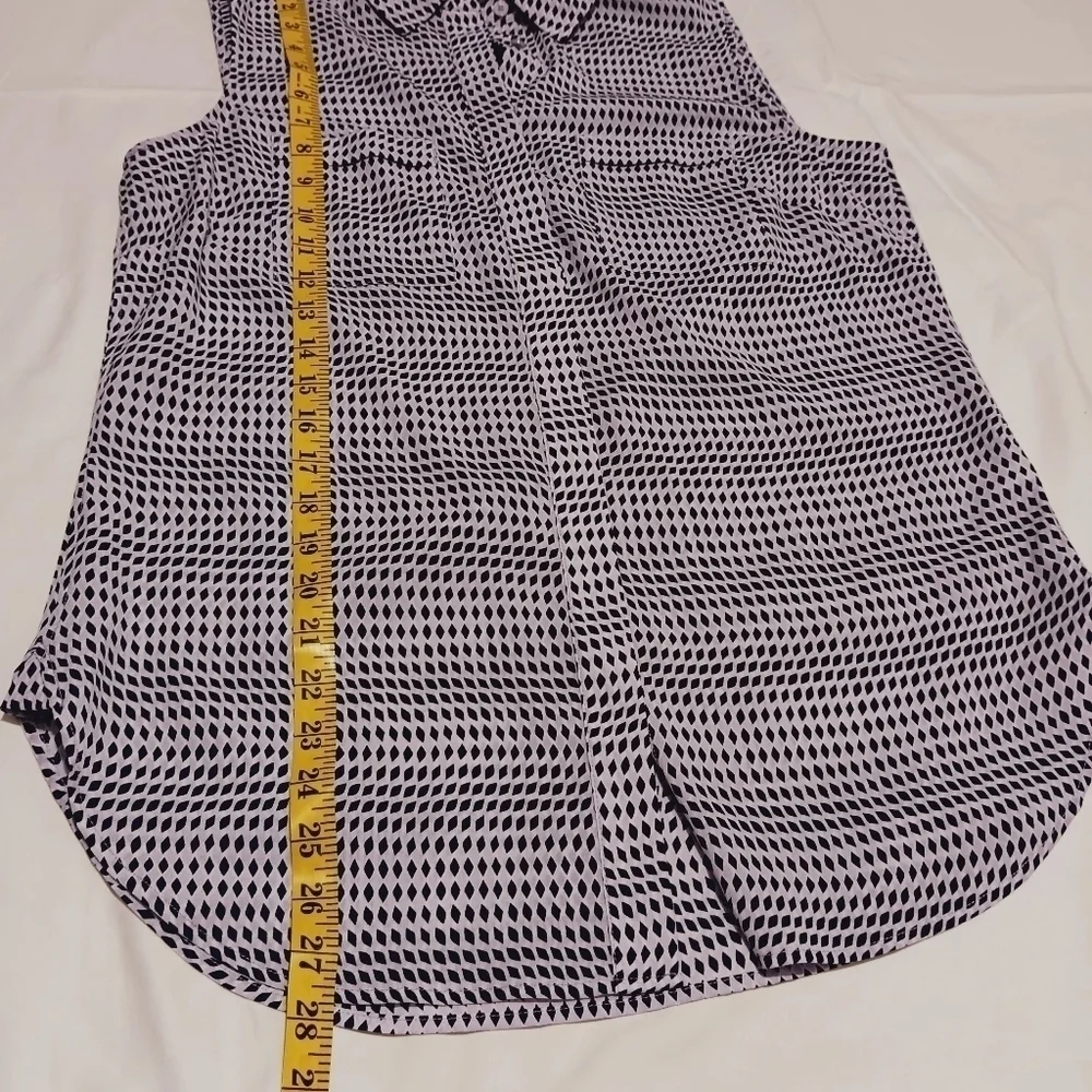 3X$25. Talbots Purple Print Sleeveless Blouse Size M - Picture 5 of 7